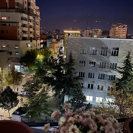 Centre Big Art'partment Heart Of The Capital * טיראנה